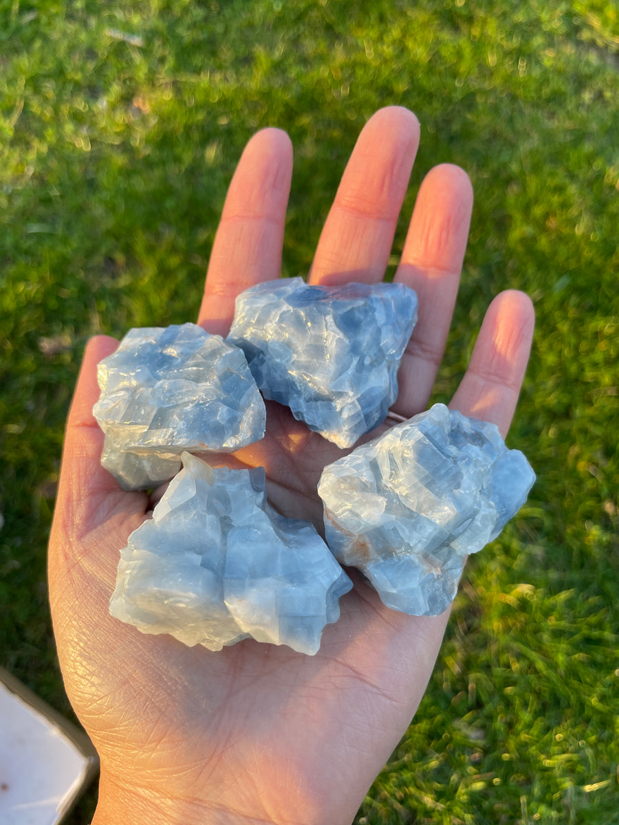 Blue calcite raw