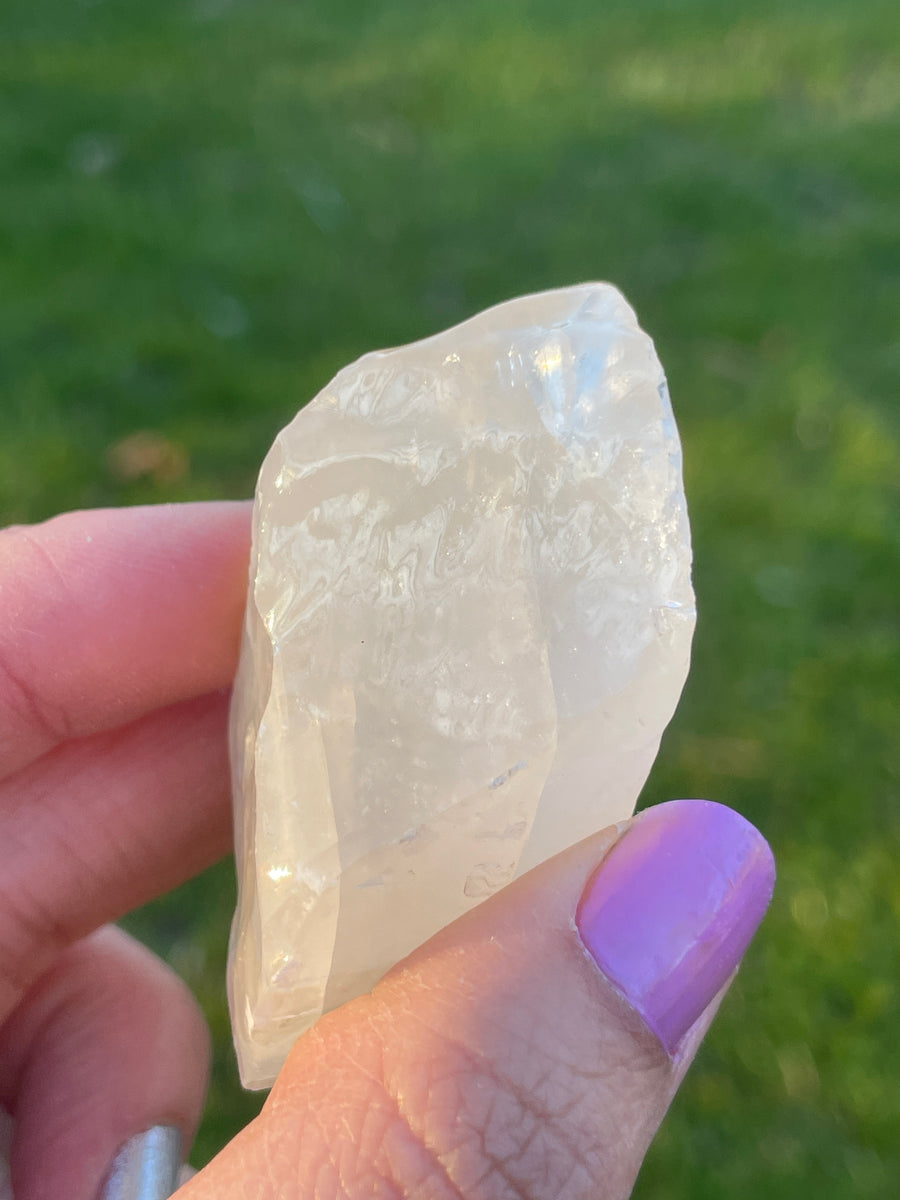 White calcite raw