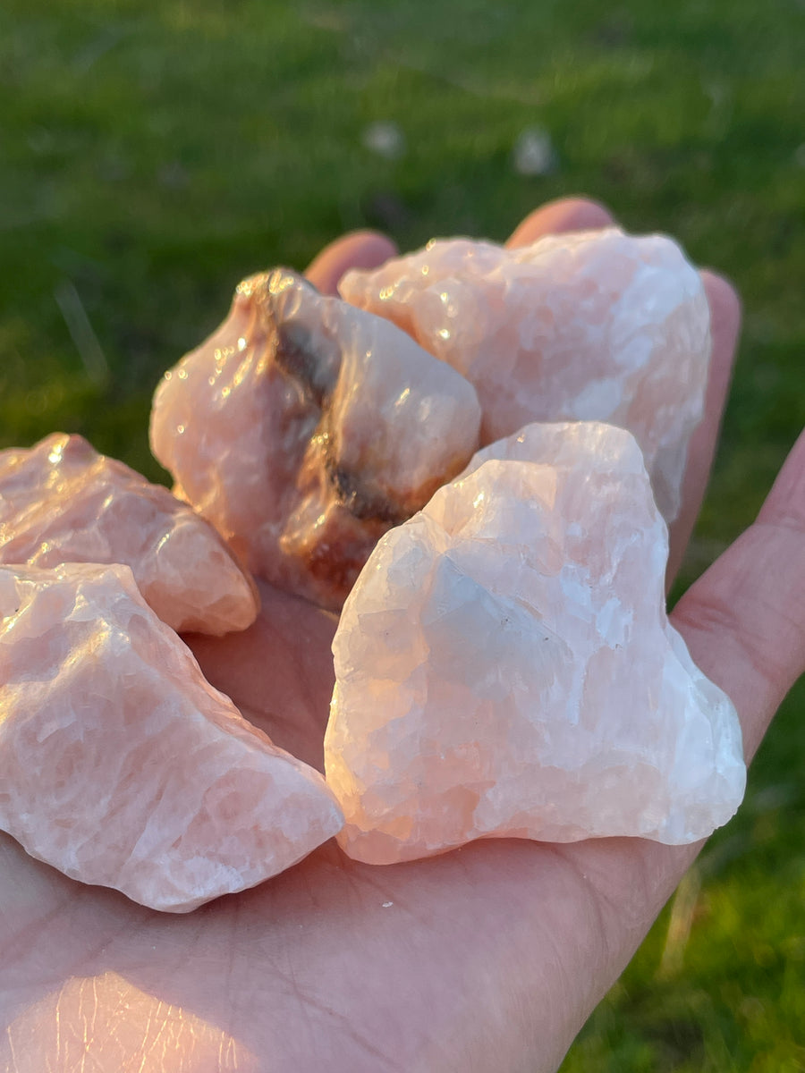 Rose pink calcite raw