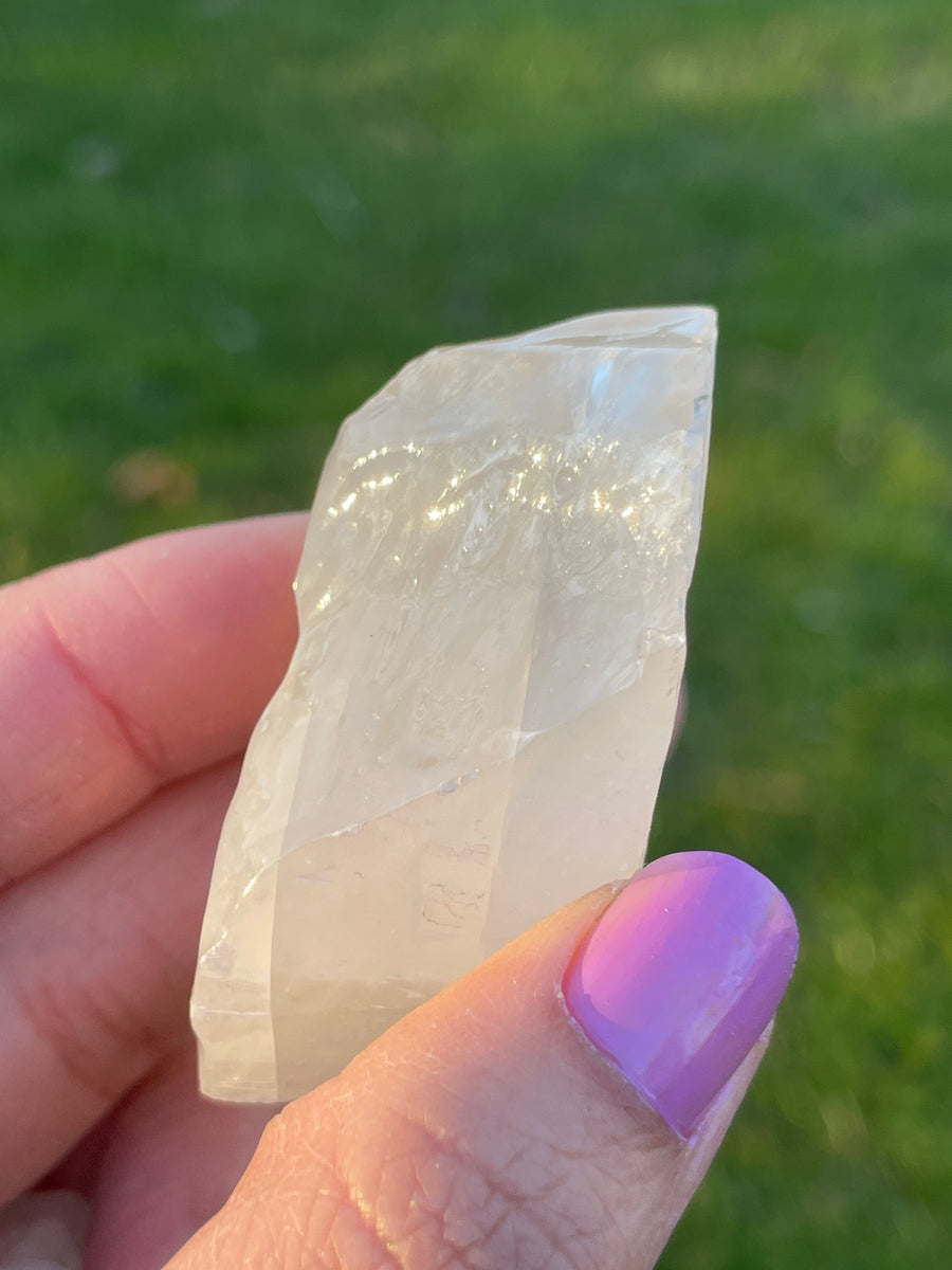 White calcite raw