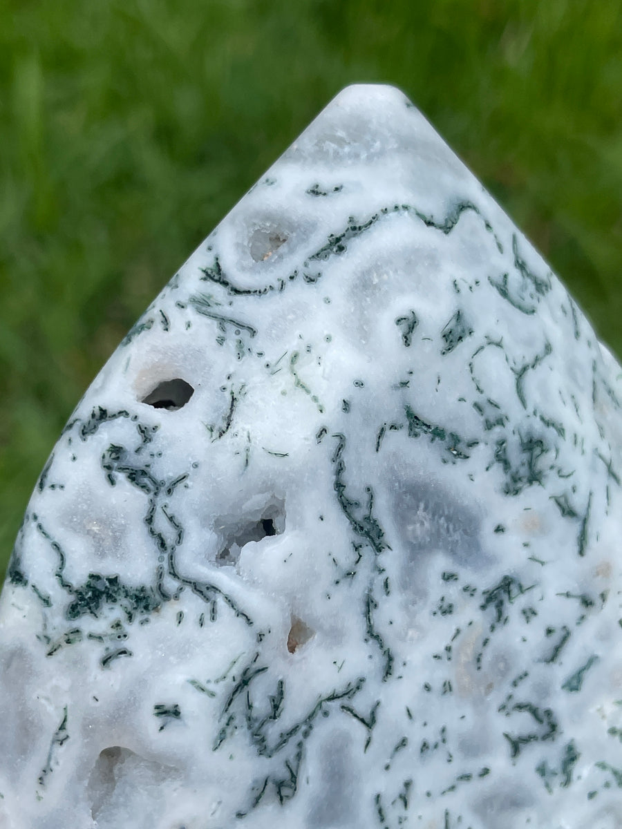 Tree and Moss Agate flame carving