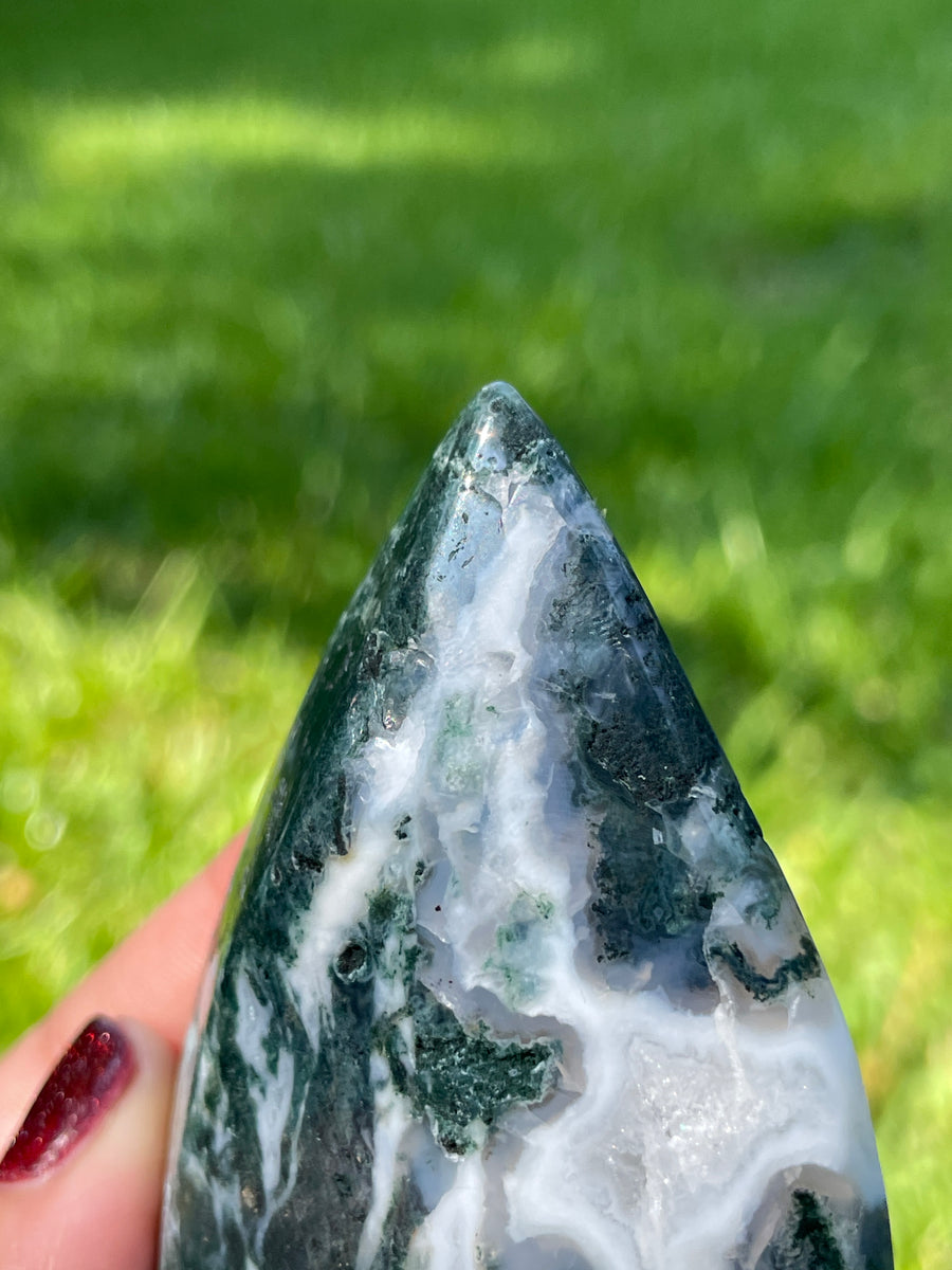 Tree and Moss Agate flame carving