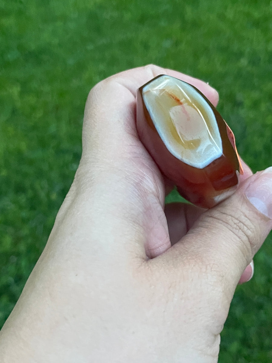 High Quality Carnelian Palm stone