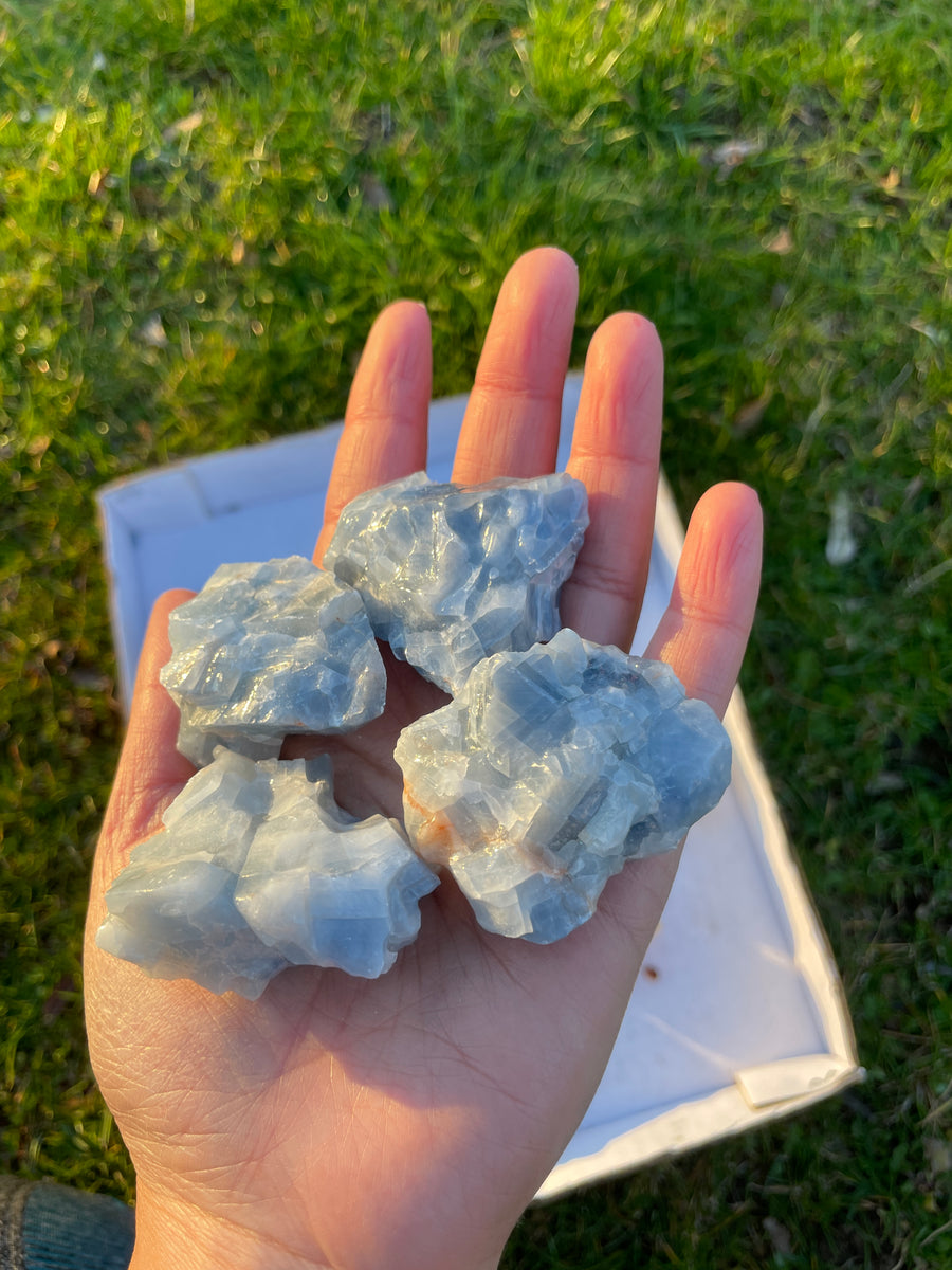 Blue calcite raw