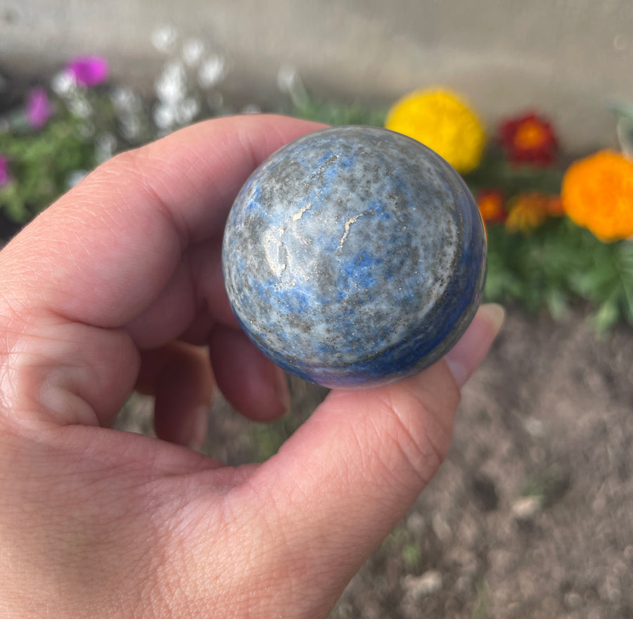 Lapis lazuli sphere