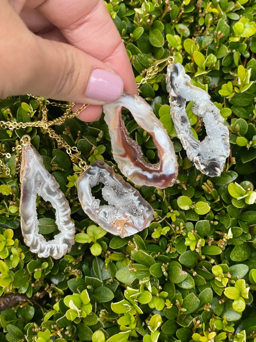 Ocho Geode gold pendant necklace