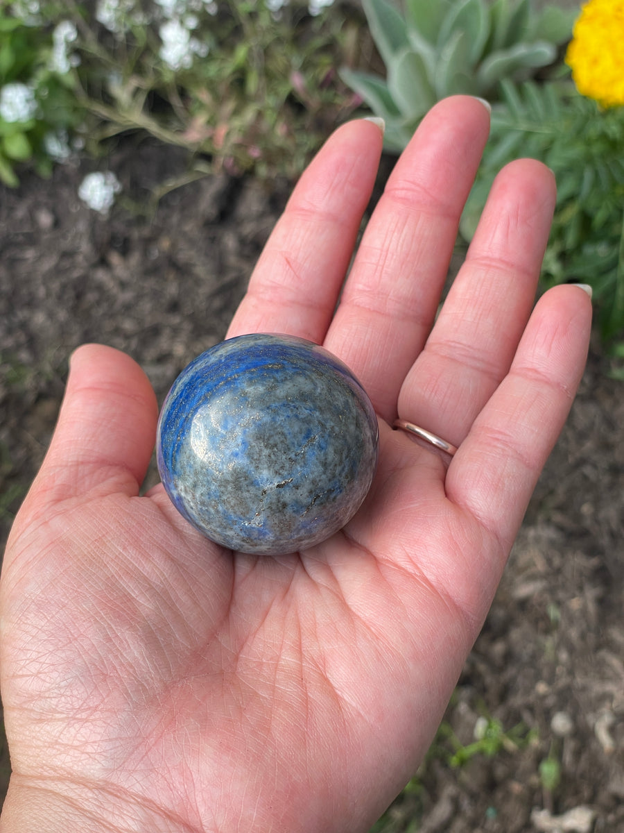 Lapis lazuli sphere