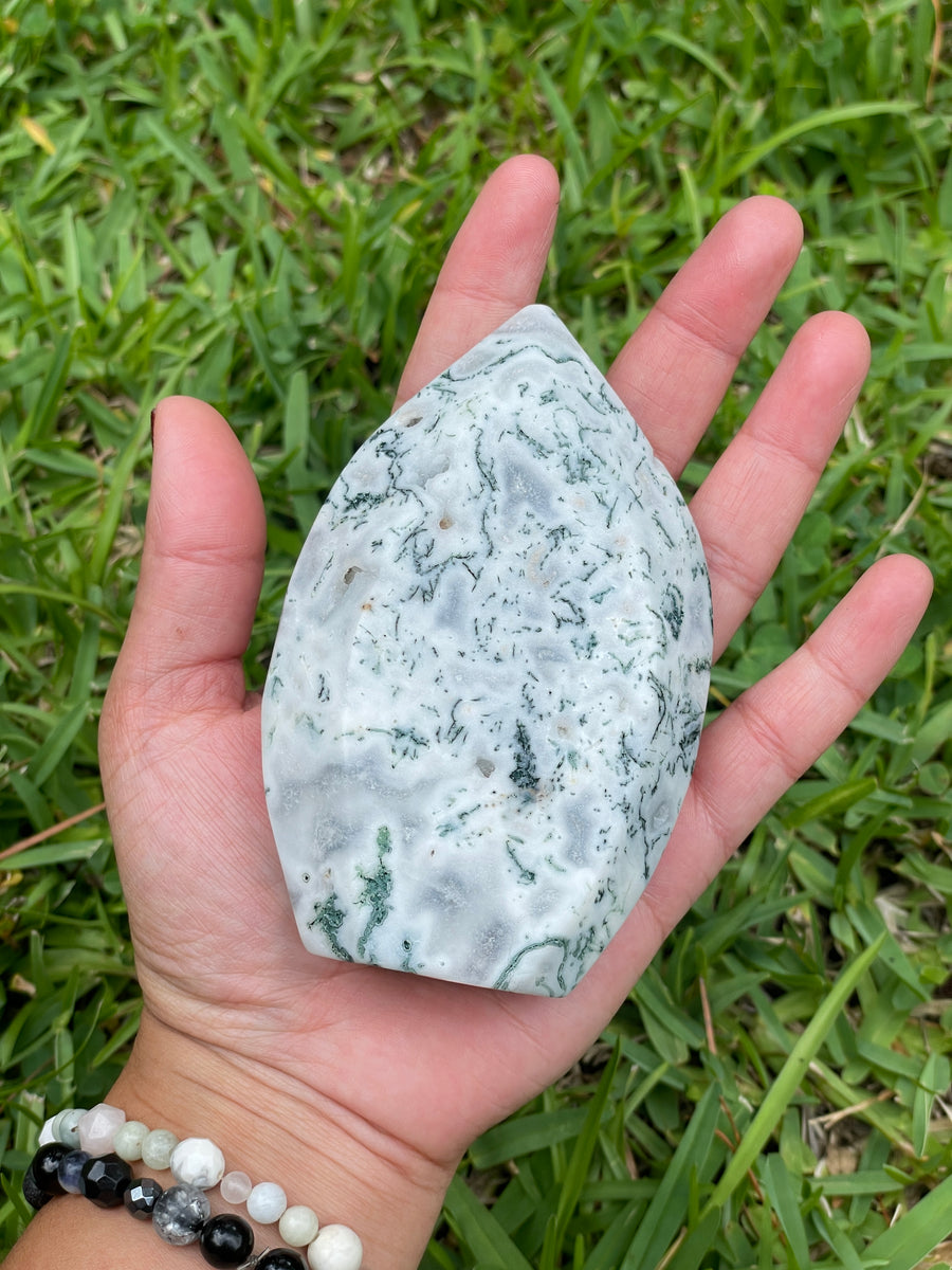 Tree and Moss Agate flame carving