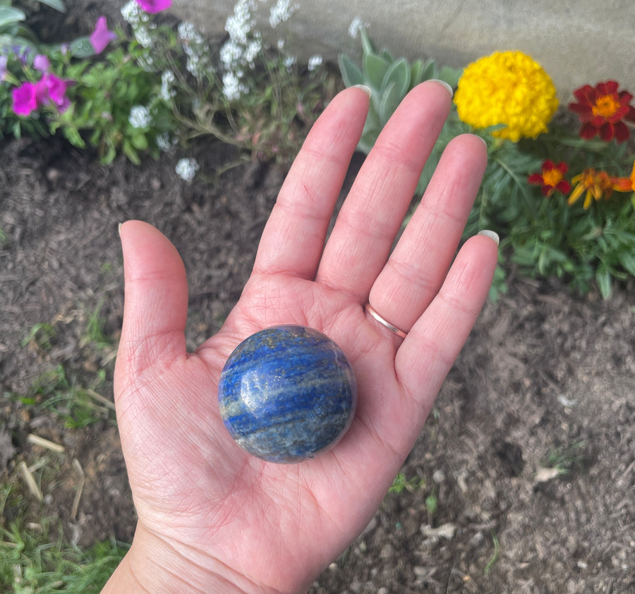 Lapis lazuli sphere