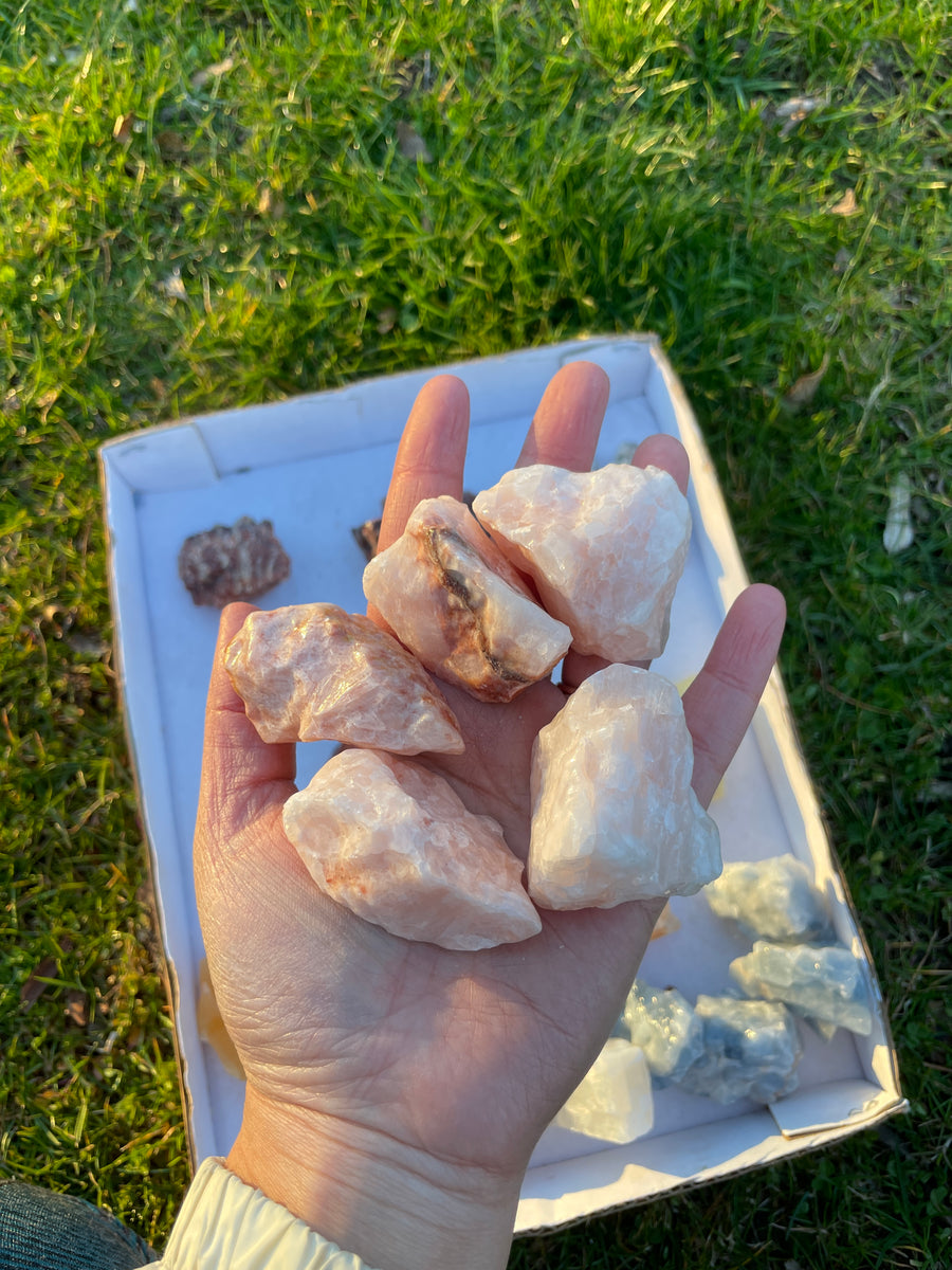 Rose pink calcite raw