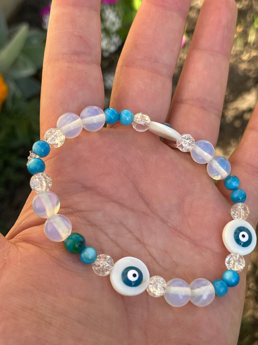Evil eye shell and crackle Quartz Bracelet handmade