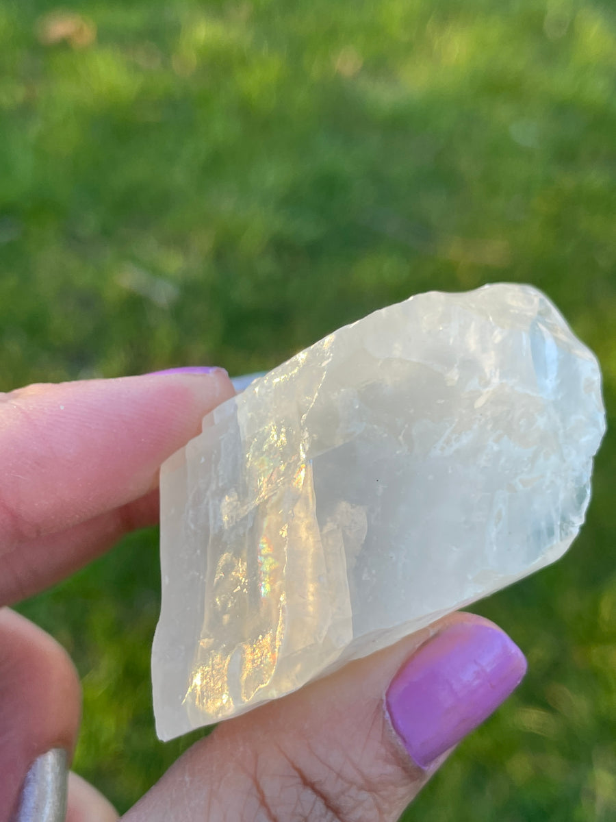 White calcite raw