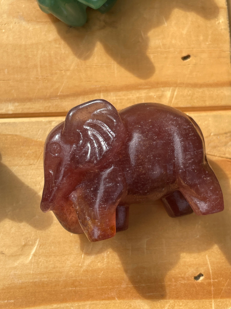 Crystal elephant carvings