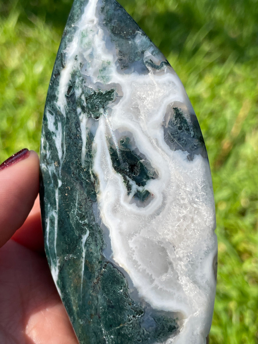 Tree and Moss Agate flame carving