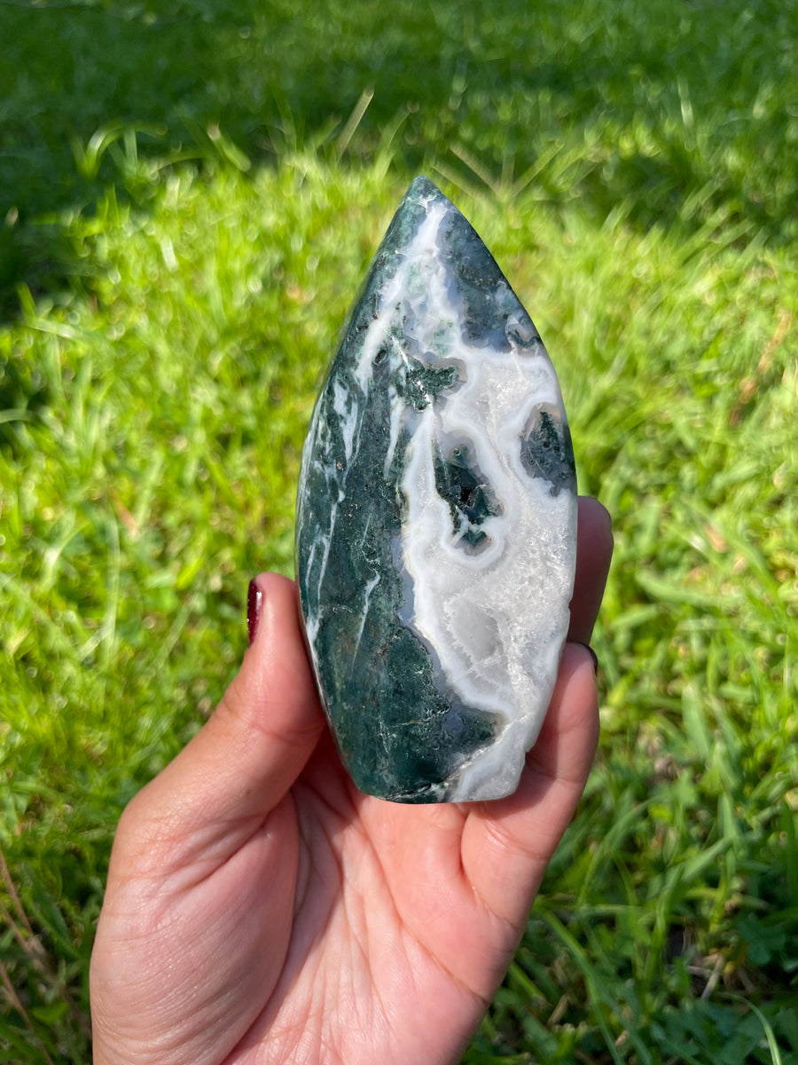 Tree and Moss Agate flame carving