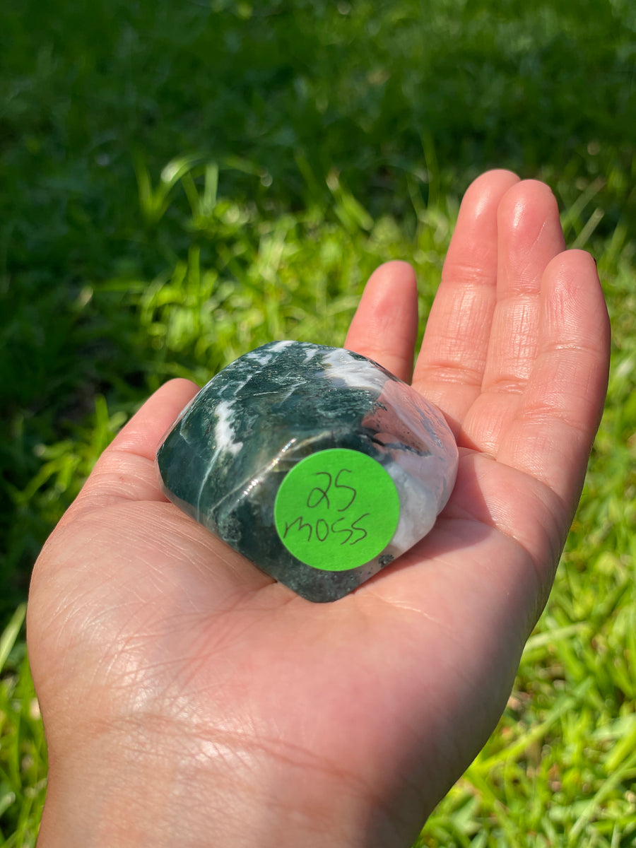 Tree and Moss Agate flame carving