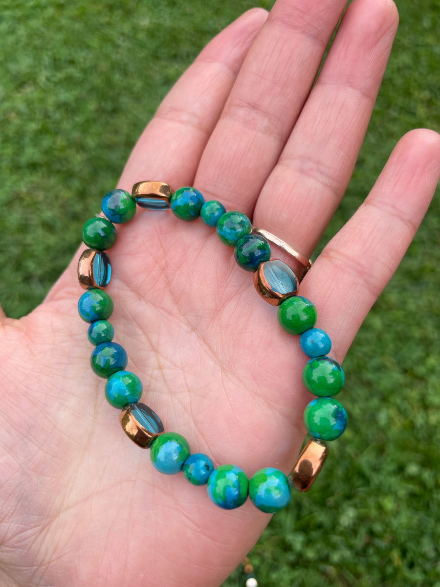 Blue vibes dyed howlite bracelet handmade