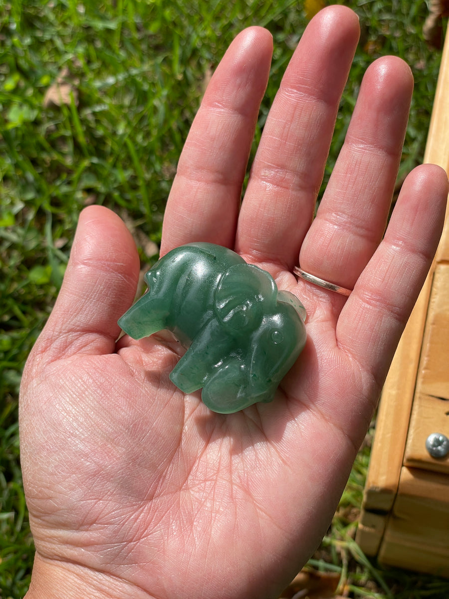 Crystal elephant carvings