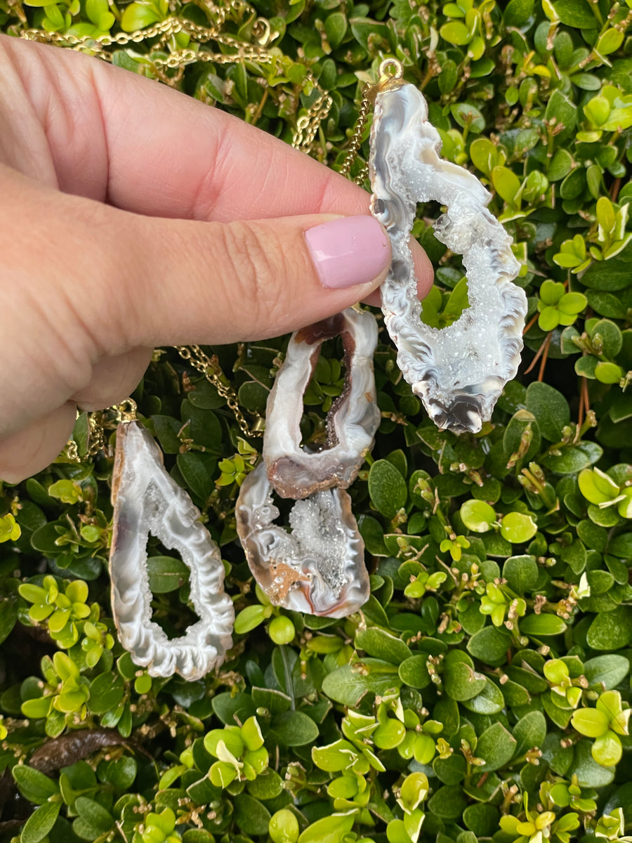 Ocho Geode gold pendant necklace