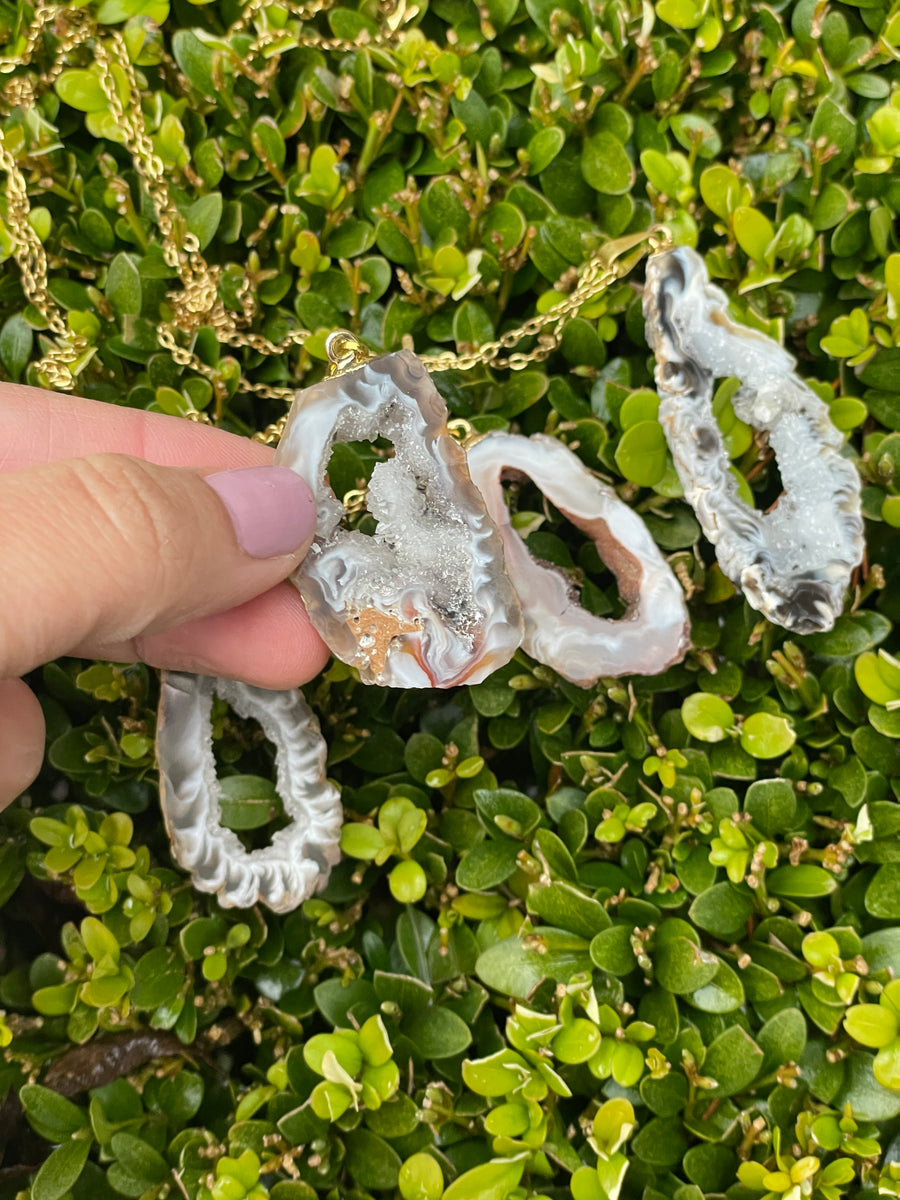 Ocho Geode gold pendant necklace