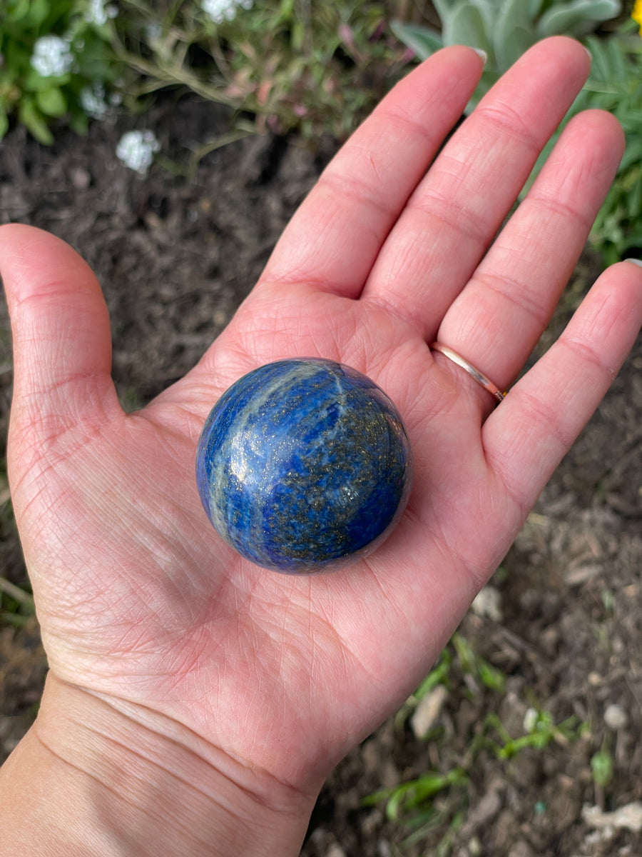 Lapis lazuli sphere