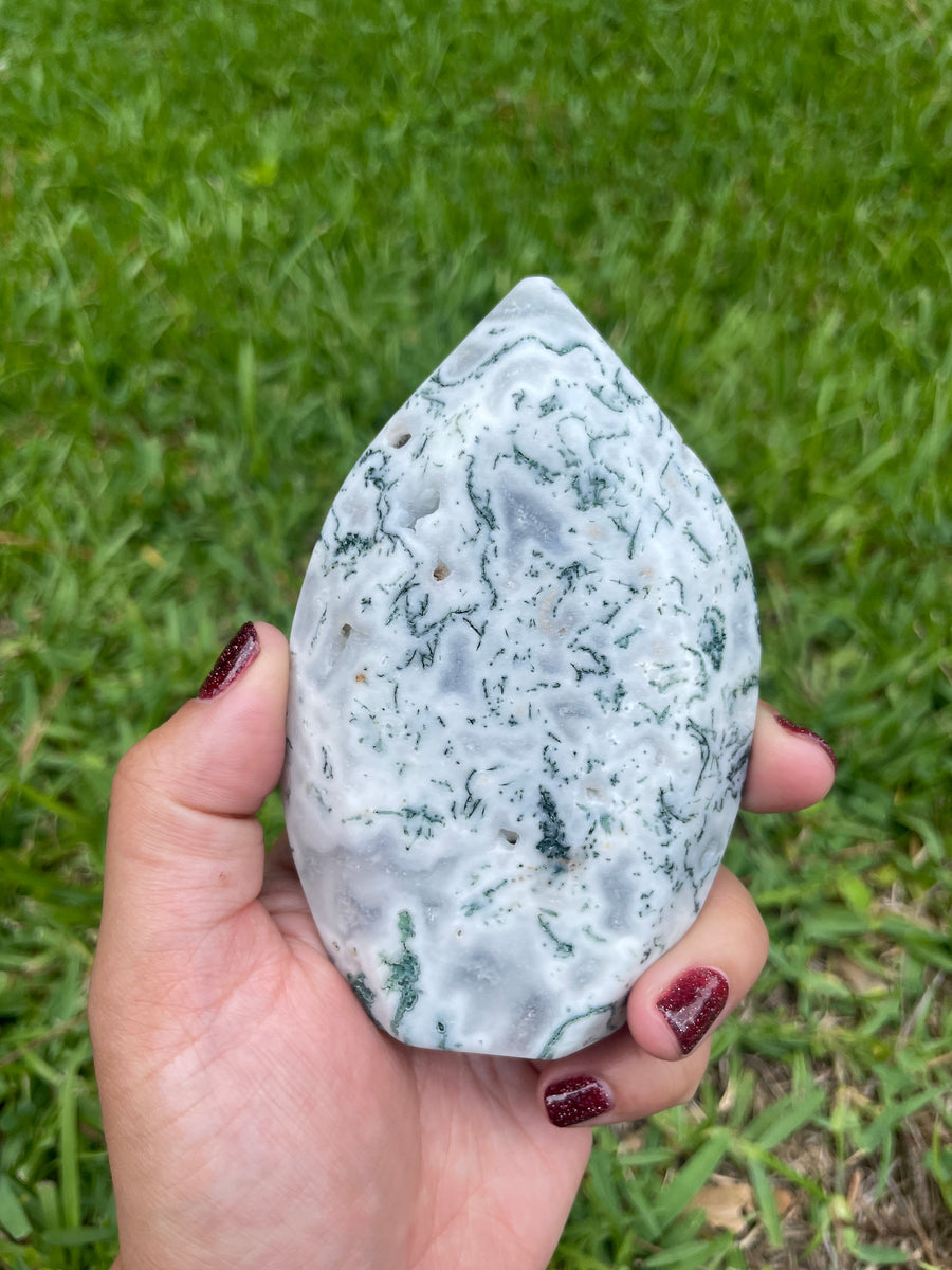 Tree and Moss Agate flame carving