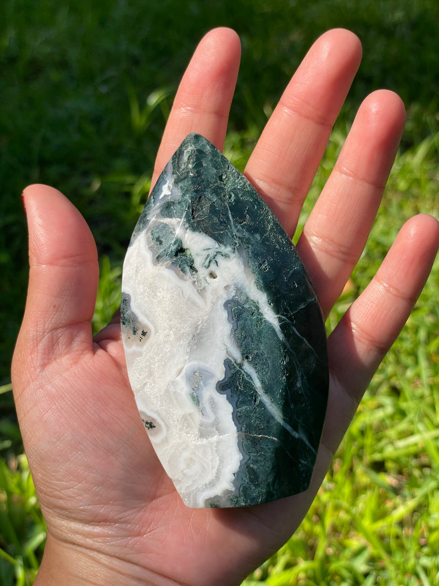 Tree and Moss Agate flame carving