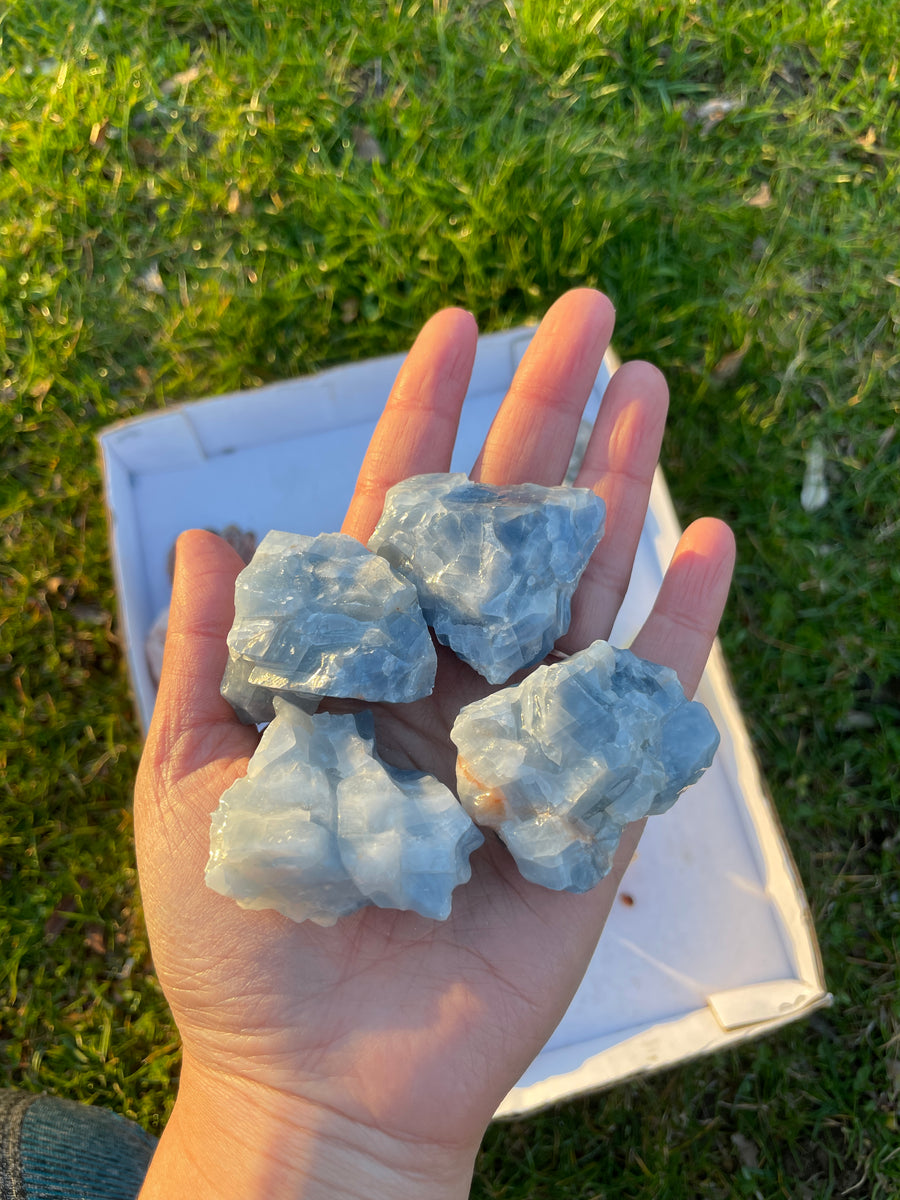 Blue calcite raw