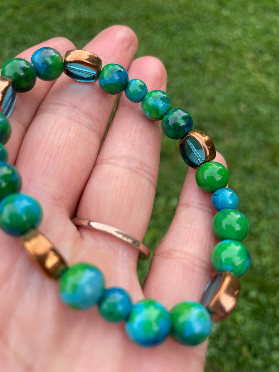 Blue vibes dyed howlite bracelet handmade